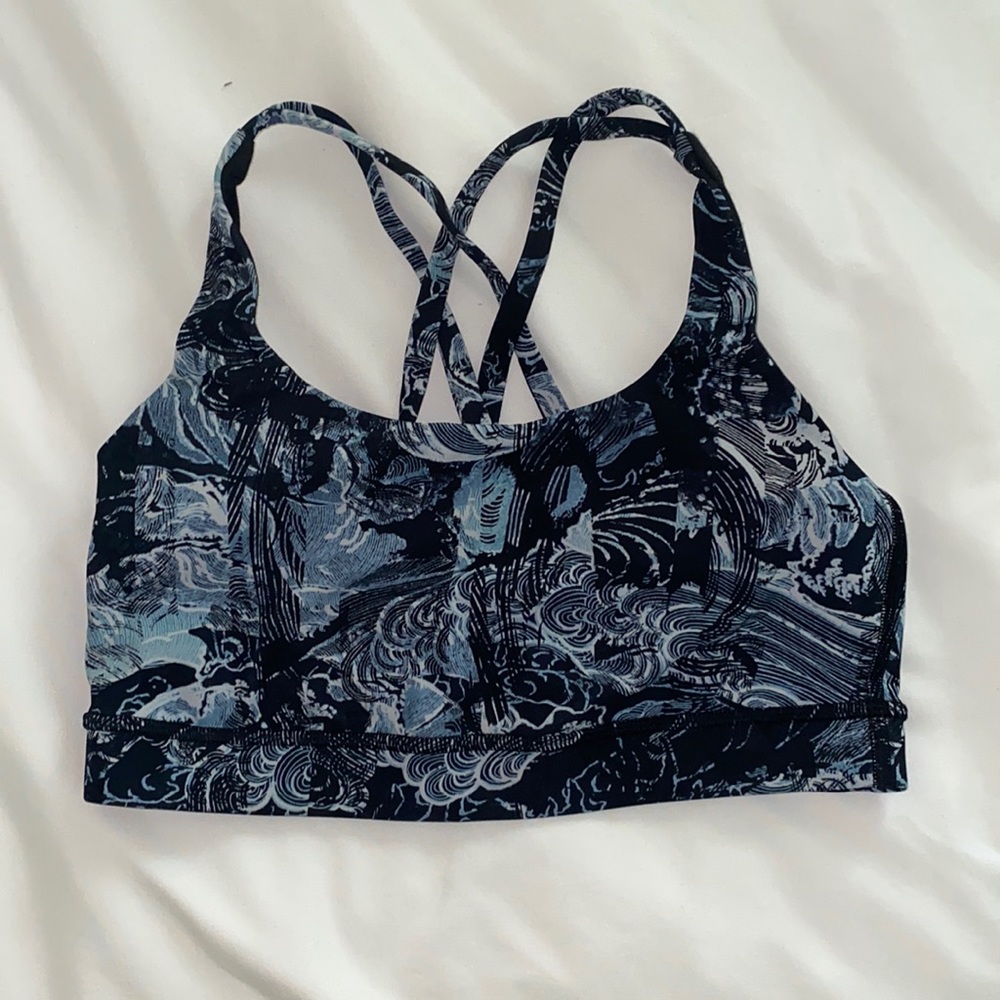 Lululemon sports bra